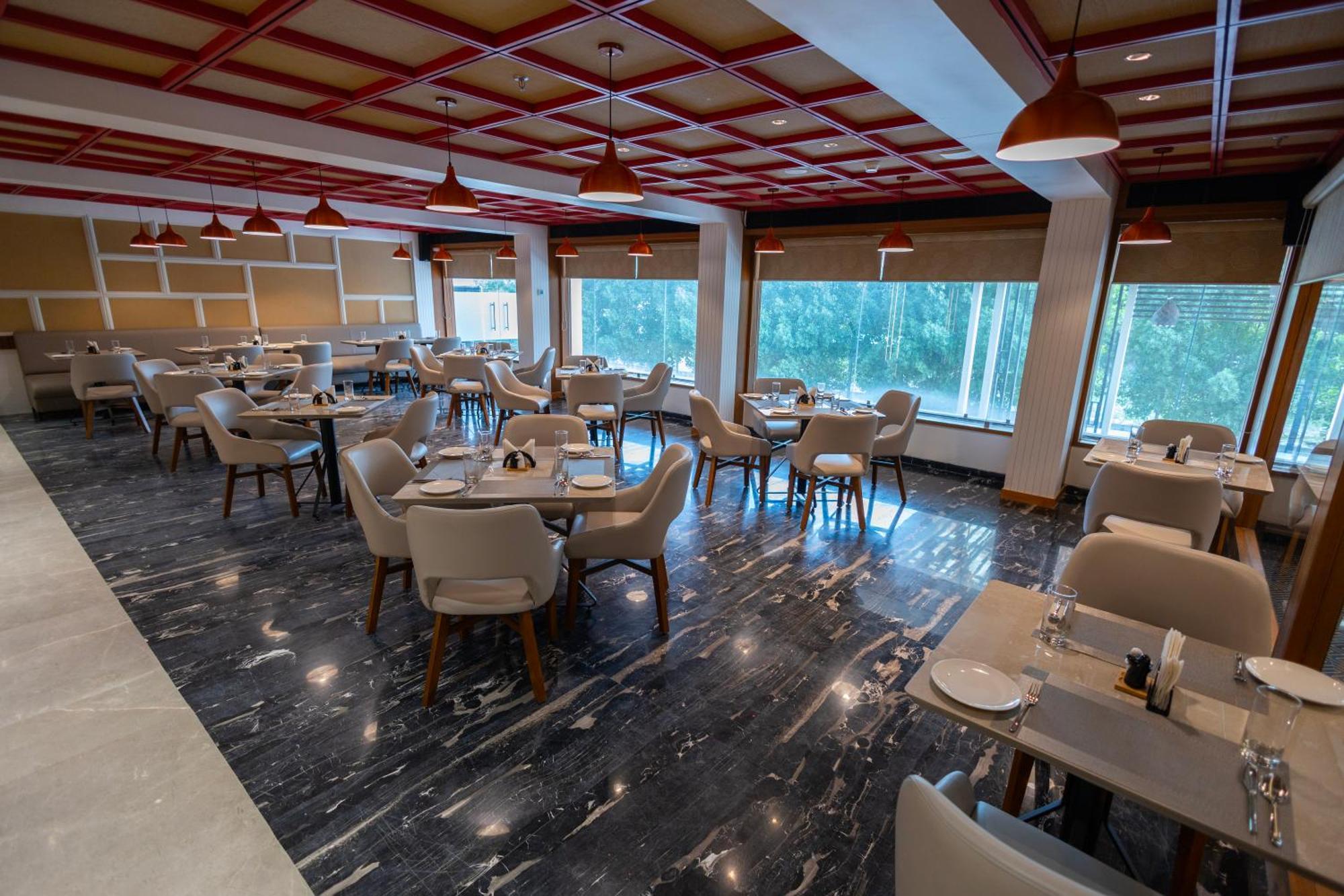 Ramada Encore By Wyndham Viramgam Exterior foto