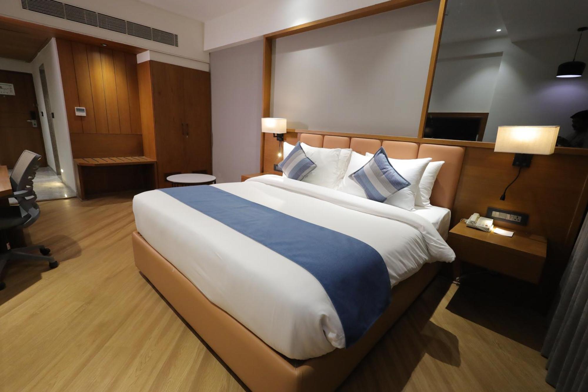 Ramada Encore By Wyndham Viramgam Exterior foto